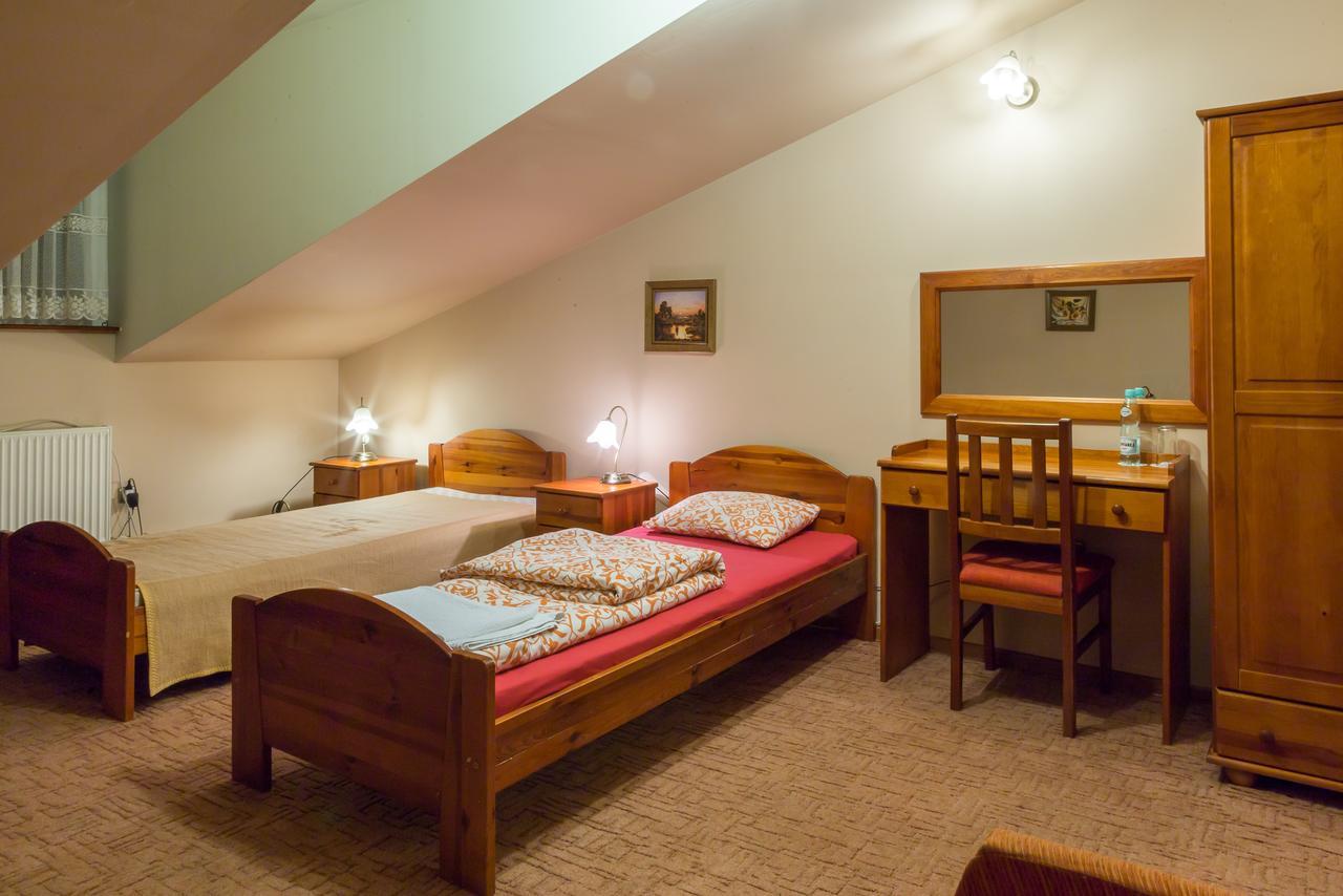 Hotel Staromiejski Краснистав Екстериор снимка
