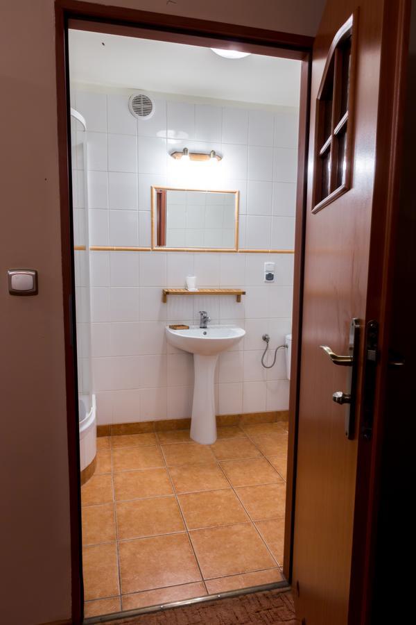 Hotel Staromiejski Краснистав Екстериор снимка