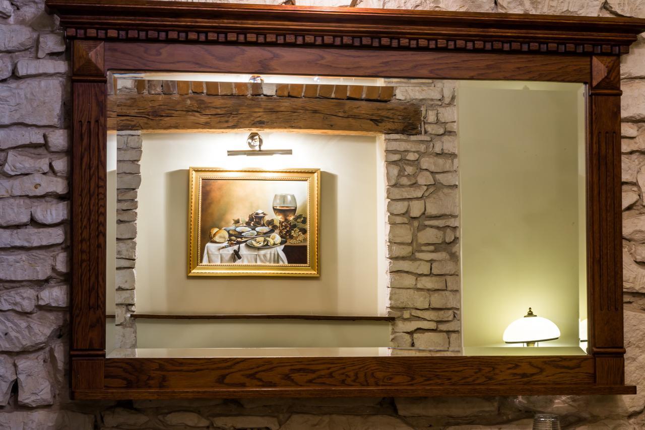 Hotel Staromiejski Краснистав Екстериор снимка
