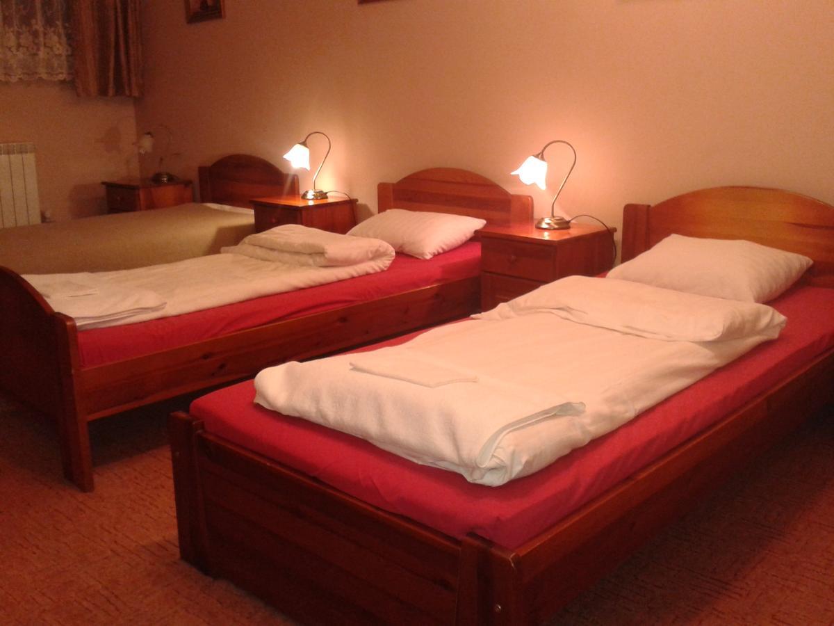 Hotel Staromiejski Краснистав Екстериор снимка
