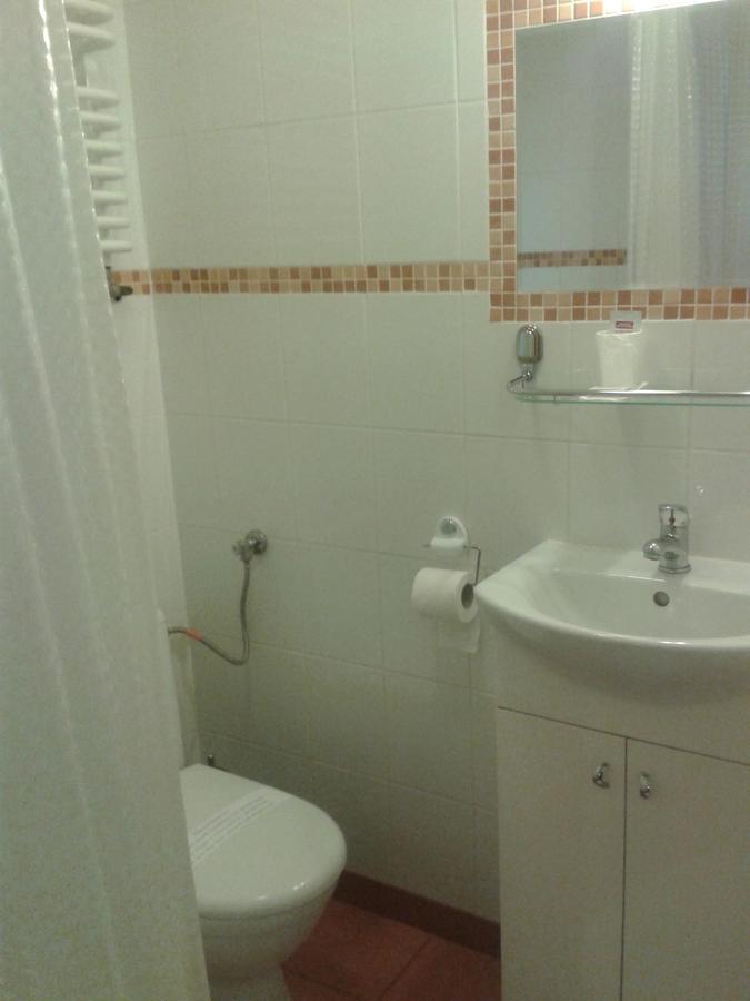 Hotel Staromiejski Краснистав Екстериор снимка